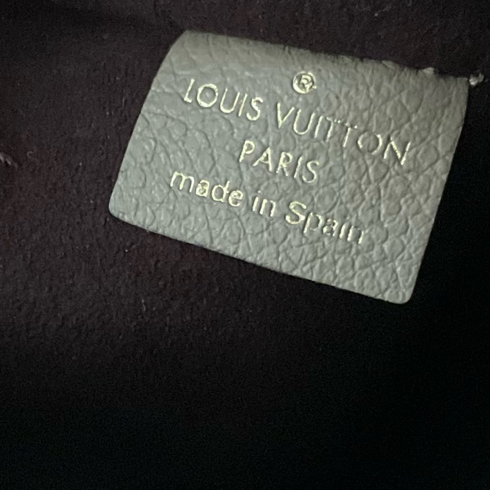 Louis Vuitton Pouch - Picture 8 of 11